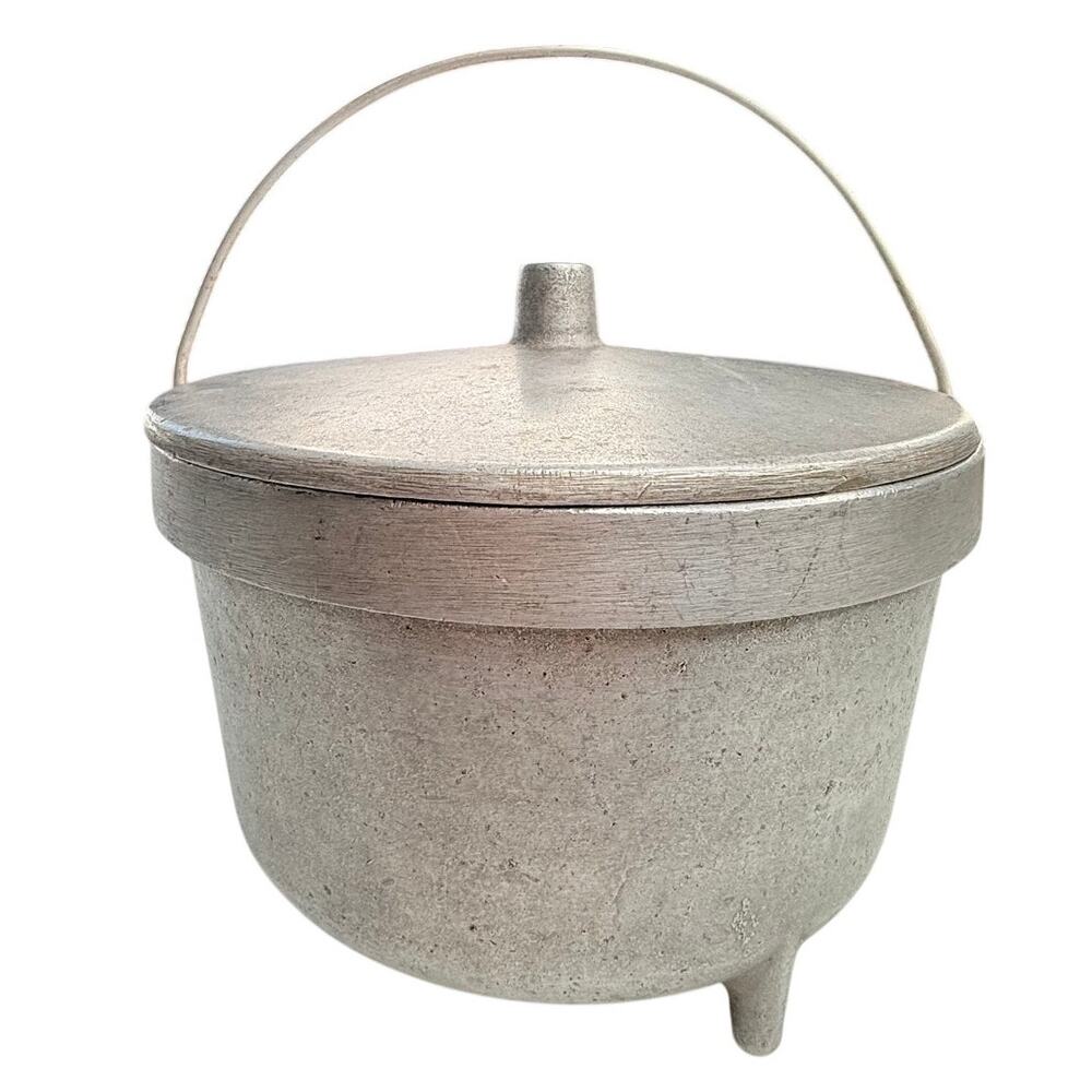Vintage 1970s Country Kettles Cast Aluminum Pot w/Lid Camping Rustic Cabin Lodge